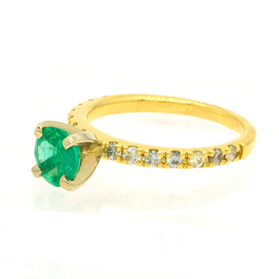 14KT Yellow Gold 1.12ctw Round Cut Prong Set Emerald And Round Cut Diamond Engagement Ring - Giorgio Conti Jewelers