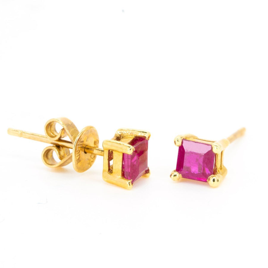 18kt Yellow Gold .75ctw NATURAL Square / Princess Very Fine Ruby Stud Earrings - Giorgio Conti Jewelers
